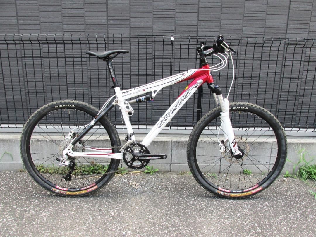 【軽量】 ロッキーマウンテンエレメント 30フルサスMTB