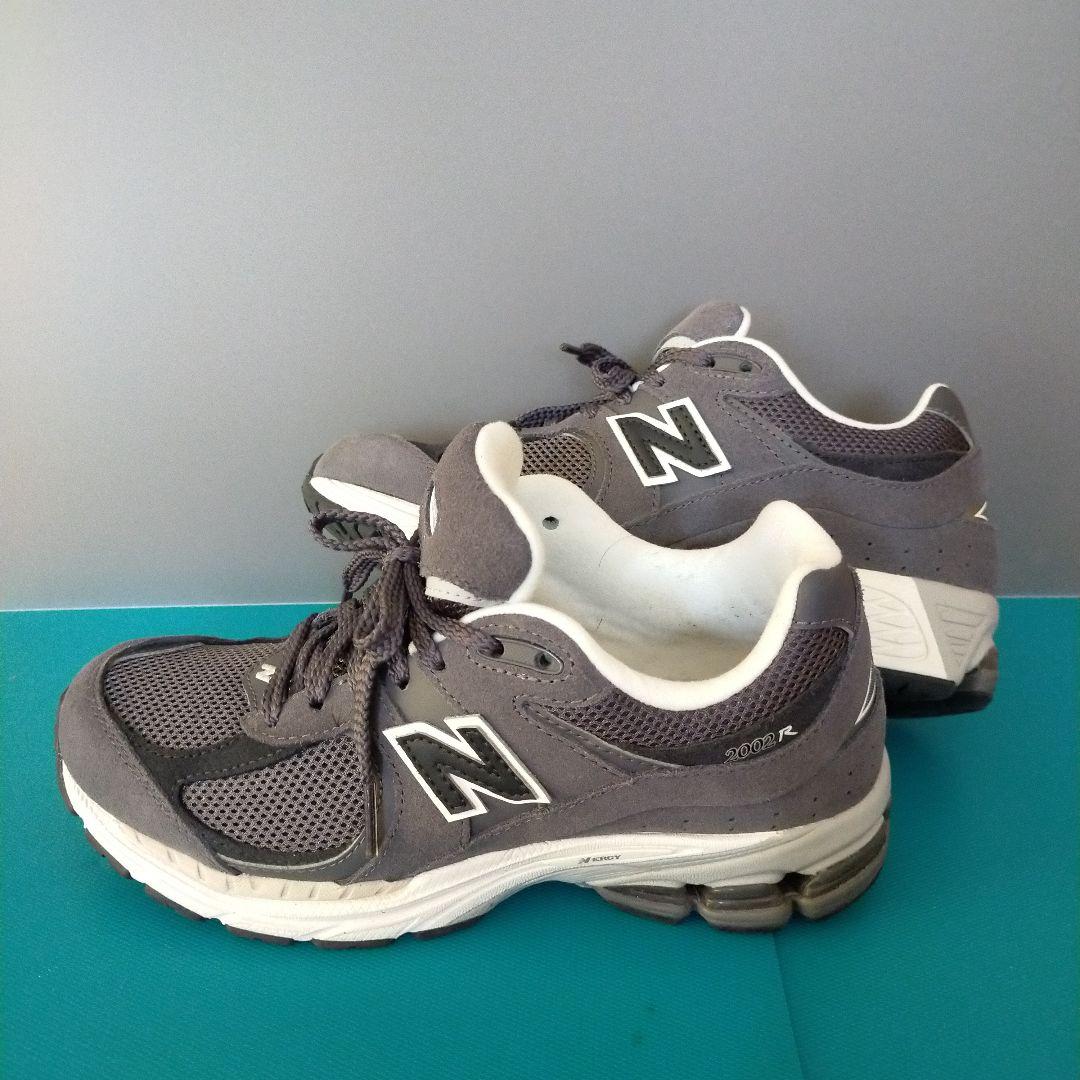 値引　ニューバランス2002R 新品　グレー23cm スニーカー