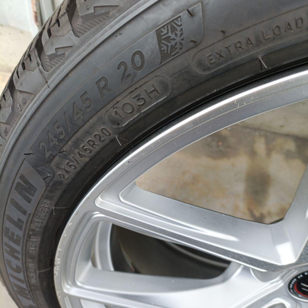 山﨑　アウディ　スタッドレス