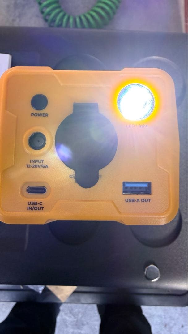 BougeRV 車載冷蔵庫用ポータブルバッテリー 220W　ACアダプター付