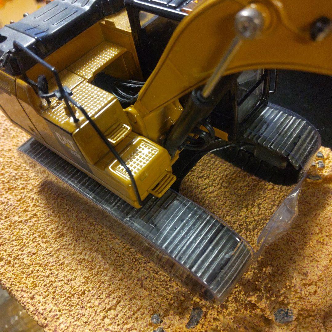 キャタピラー建機CAT 320F WEATHERED 1/50