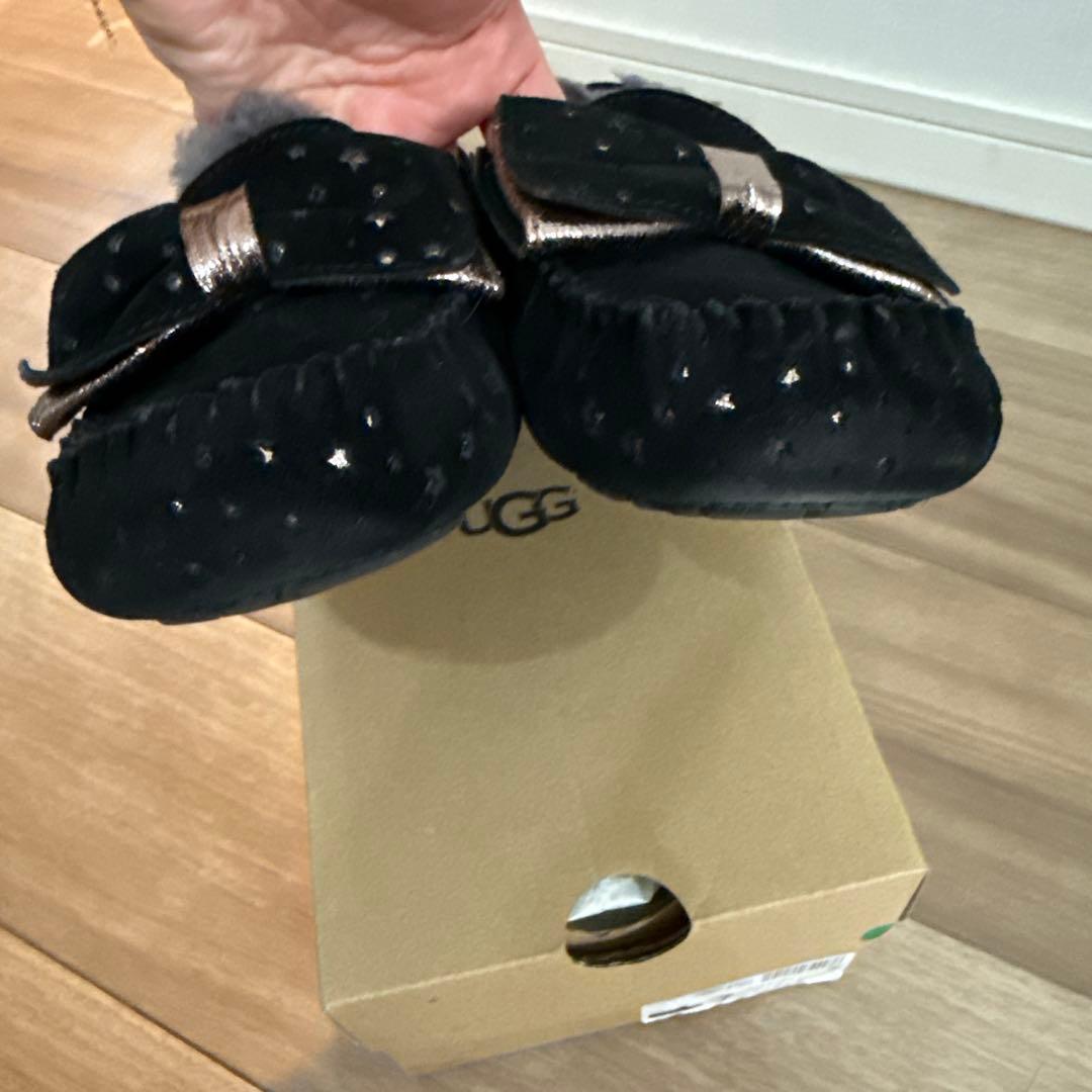 UGG ダコタスターガール ブラック リボン付き モカシン 24cm