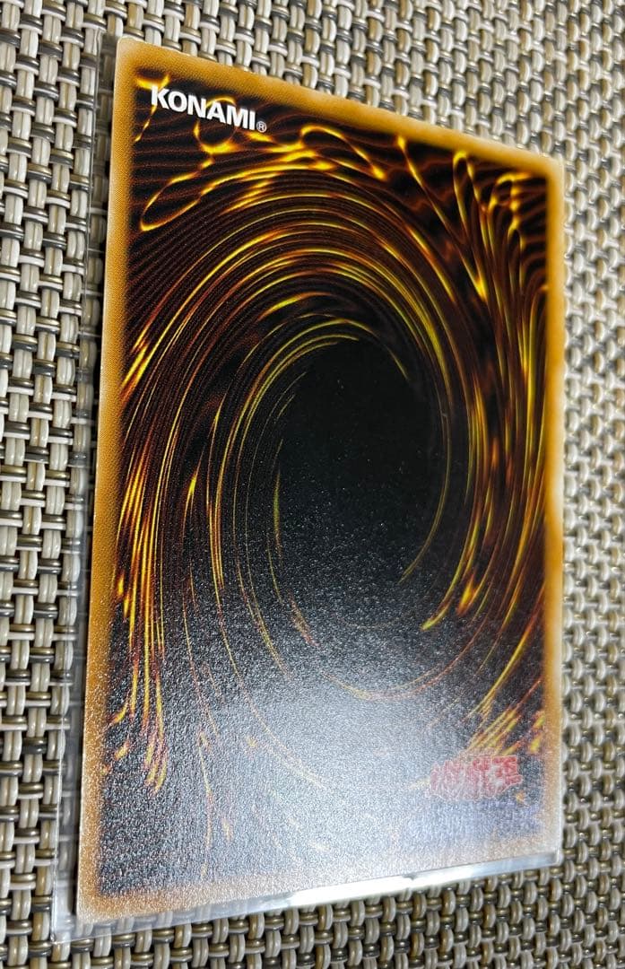 サボマンダーさま専用　遊戯王　ブラック・マジシャン　レリーフ