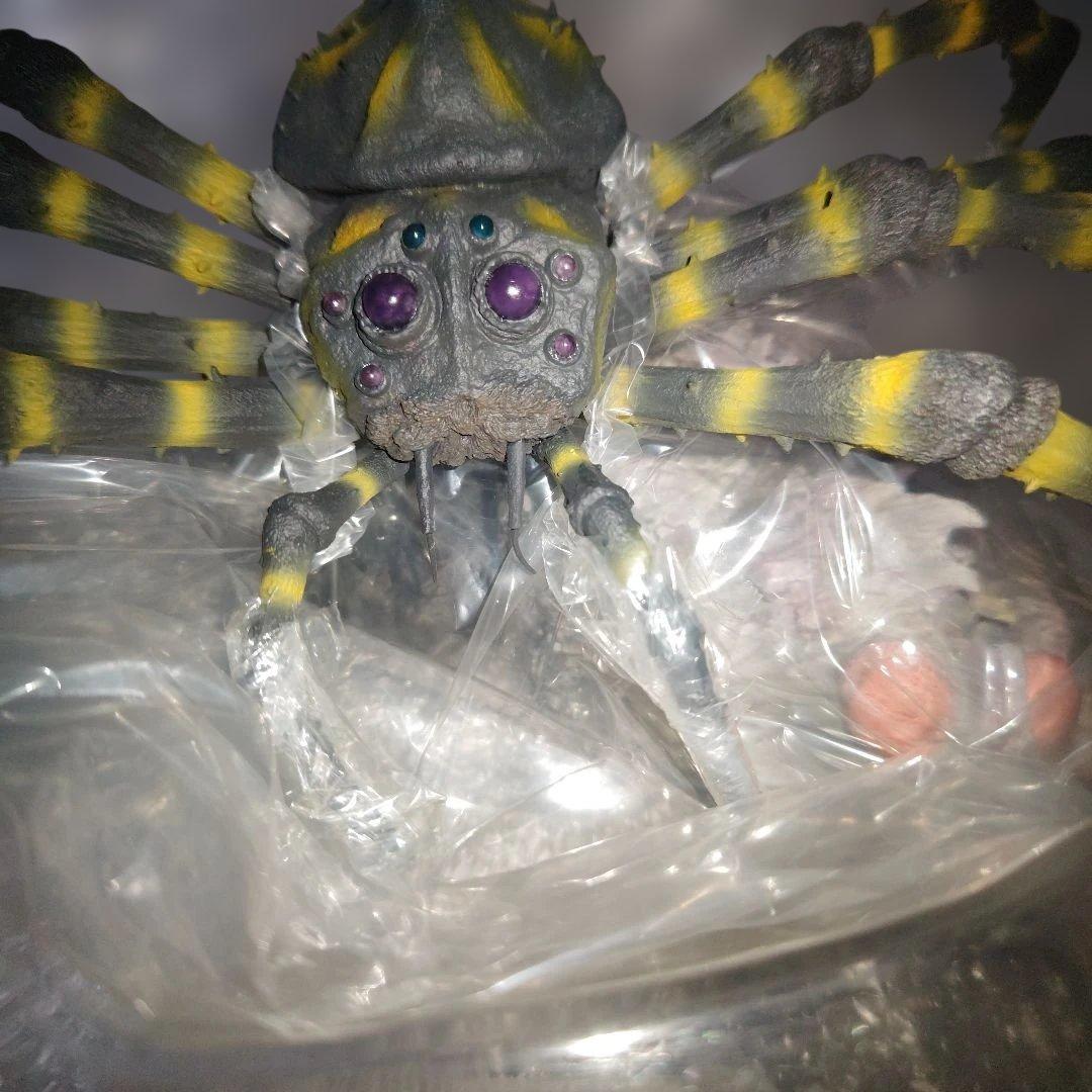 東宝大怪獣シリーズ　クモンガ　少年リック限定版　カマキラス台座付属　フィギュア