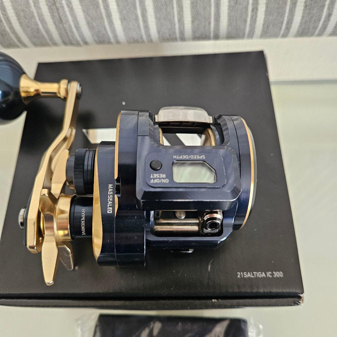 ブル ダイワ ソルティガ IC 300 ベイトリール