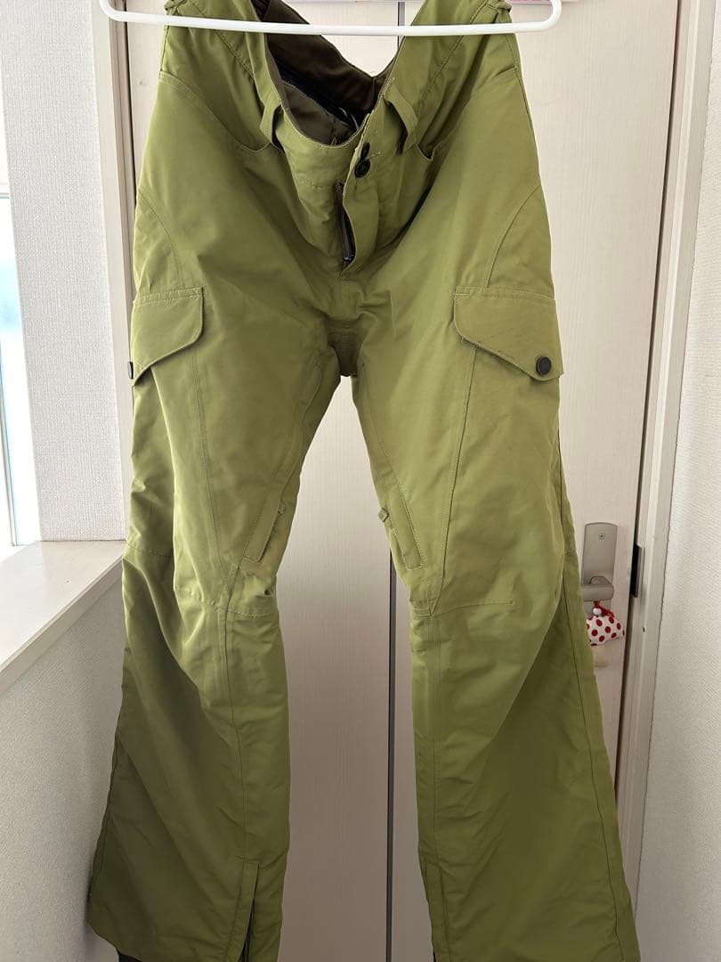 BURTON（バートン） マウンテンロゴタグのライン