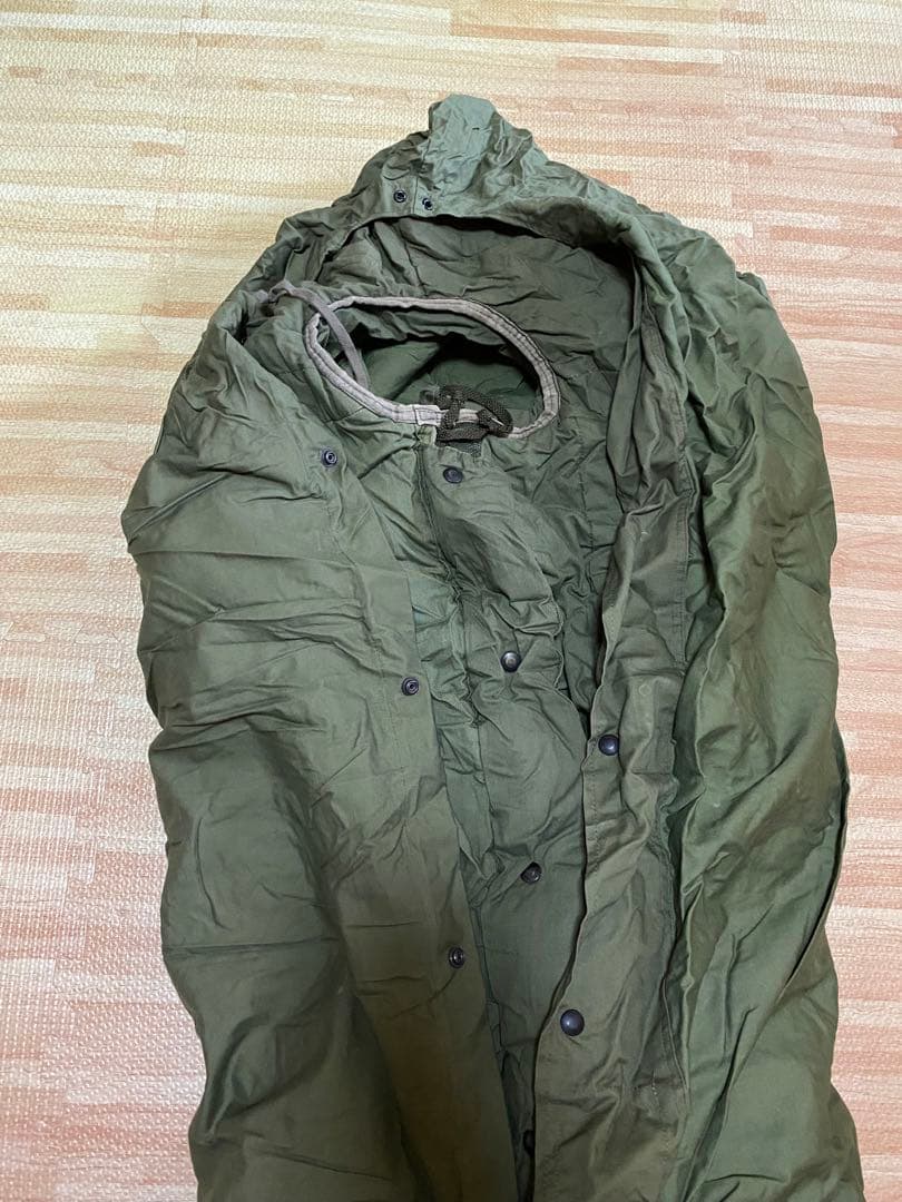 アメリカ軍　米軍実物　スリーピング　寝袋　シュラフ　カバー、収納袋付き　自衛隊