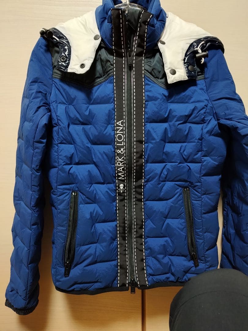 【新品・未使用品】マークアンドロナ　ダウンジャケット　サイズ36ストレッチあり