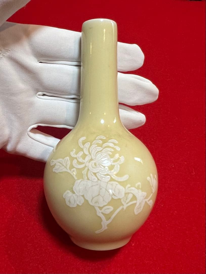 中国美術 古玩 景徳鎮製 菊紋様ミニ花瓶 花入 花器 置物 コレクション