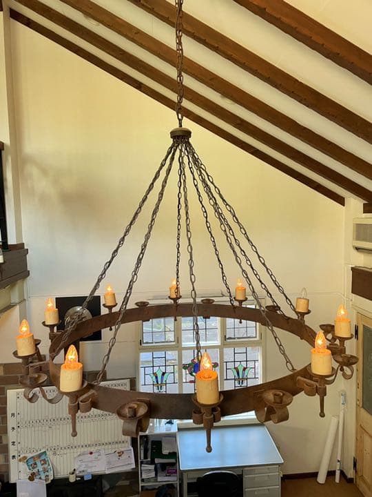 直径116cm アンティークのシャンデリア　イギリス製　特大サイズアイアン