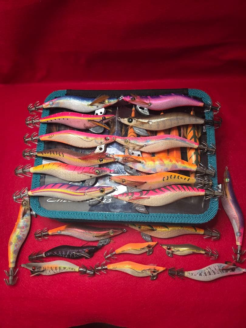 エギ42個まとめ売り（ケース付き）