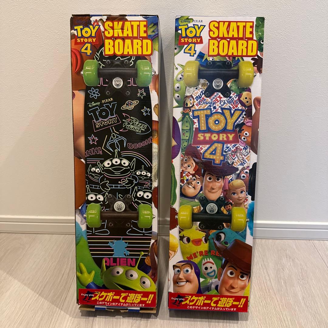 Disney・PIXAR TOY STORY4 SKATE BOARD