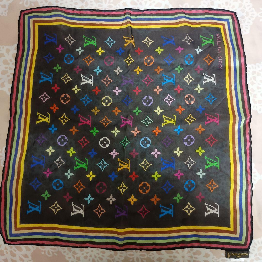 ルイヴィトン　モノグラムハンカチスカーフ　シルク100%LOUISVUITTON