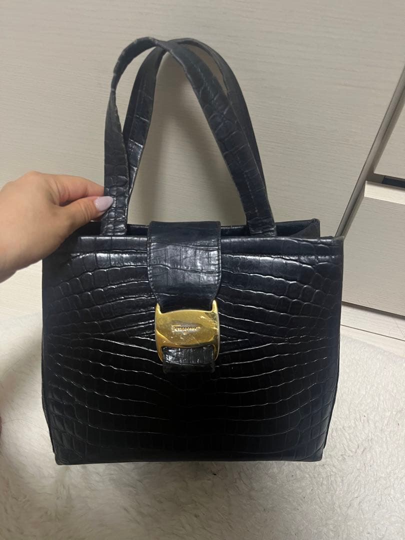 フェラガモバック