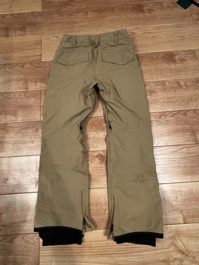 Burton [ak] スウォッシュ ジャケット＆コバート 2.0 2L パンツ