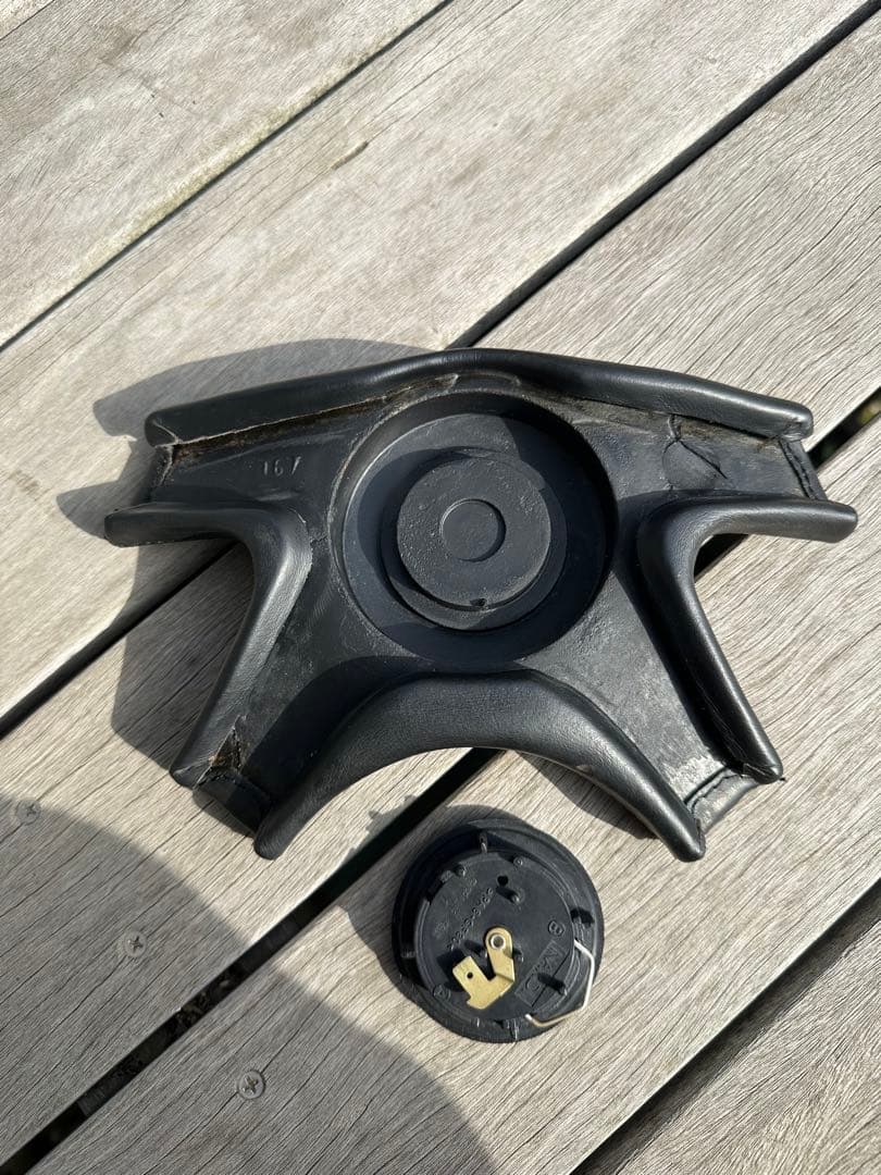 NARDI GARA4 TYPE4 365mm ブラックレザー