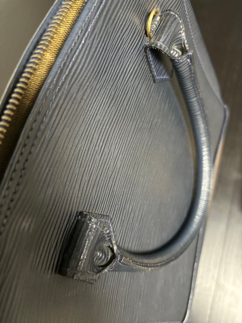 FENDIバッグ 2WAY ショルダーバッグ レザー ネイビー