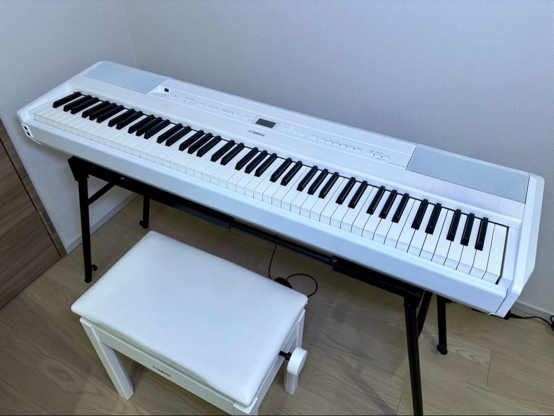 ヤマハ電子ピアノ木製鍵盤P-515WH 白 付属品セット直接引渡し限定(大田区)
