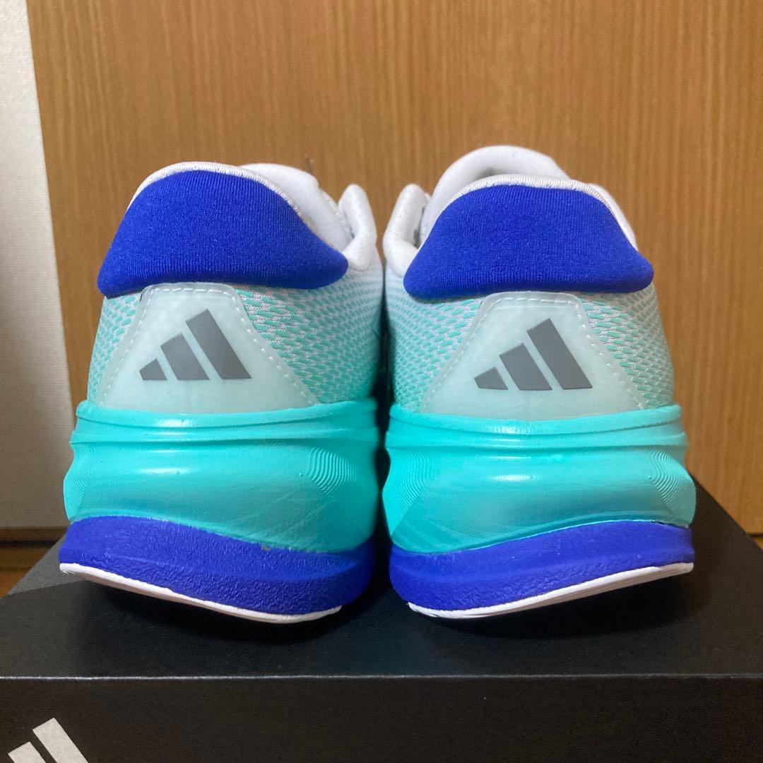 アディダス ランニングシューズ　スーパーノヴァ ライズM 25.5cm