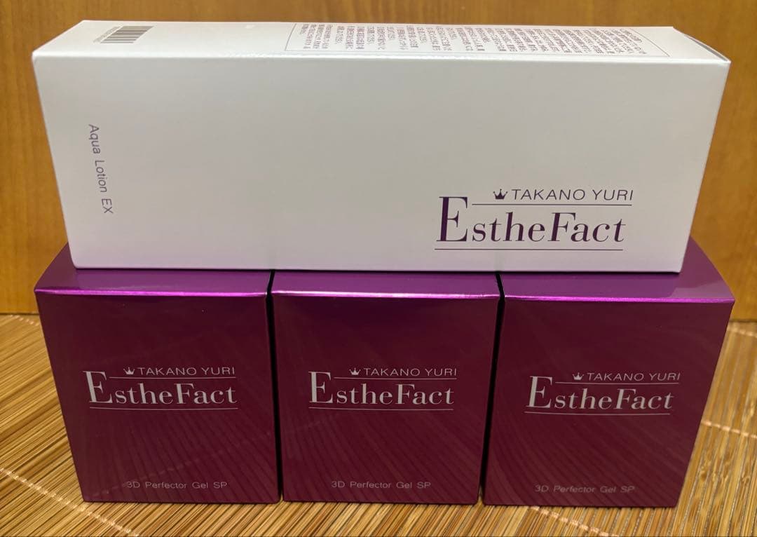 EstheFact 3Dパーフェクタージェルとアクアローションのセット