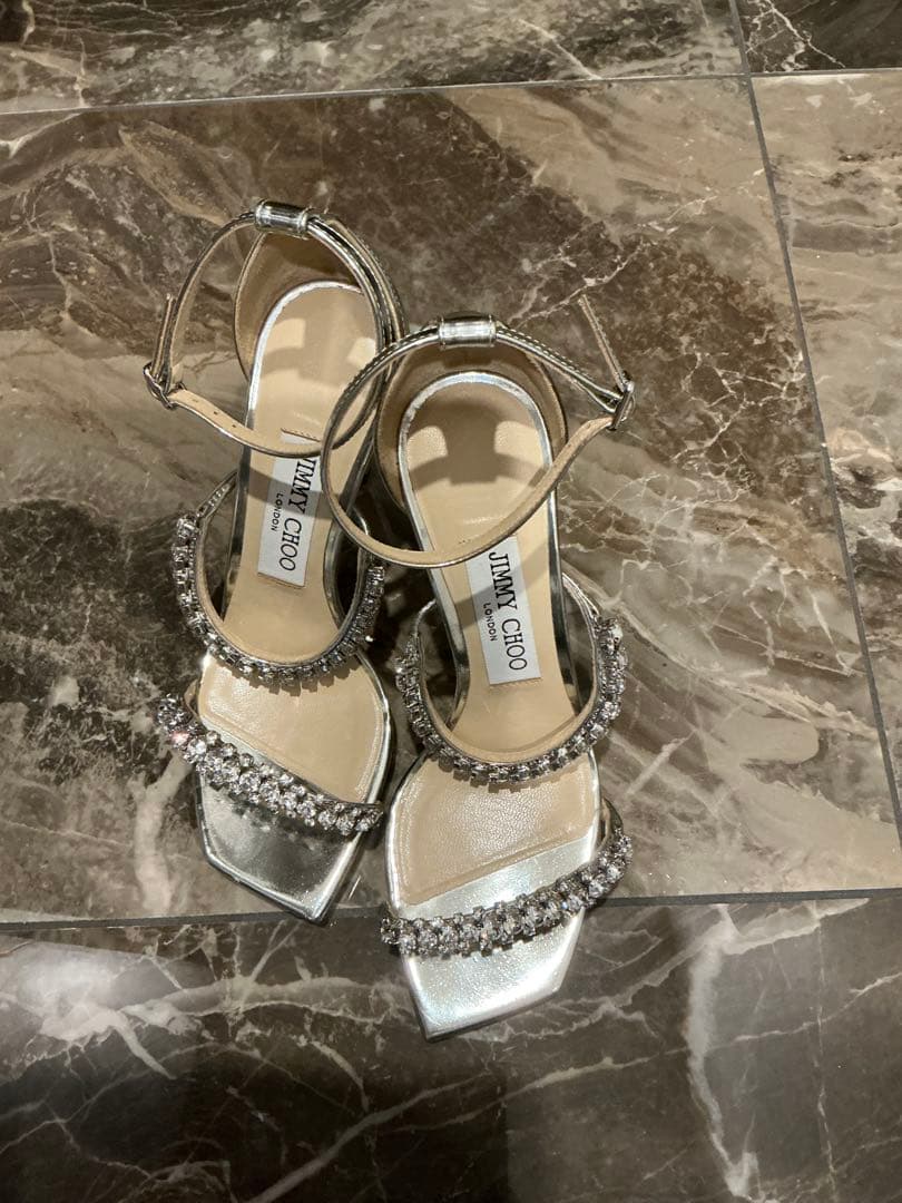 美品　Jimmy Choo シルバーサンダル 35
