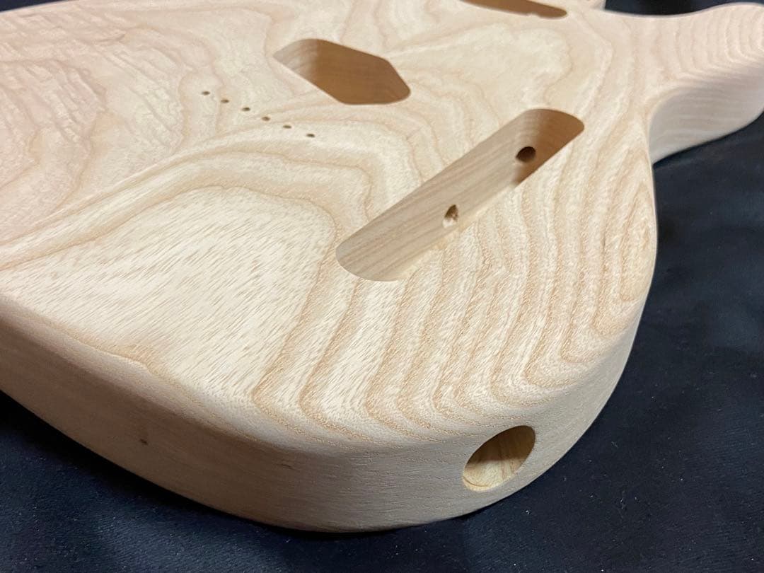 テレキャスターボディ　2ピース　アッシュ　未塗装　（No91）　ギター　ボディ