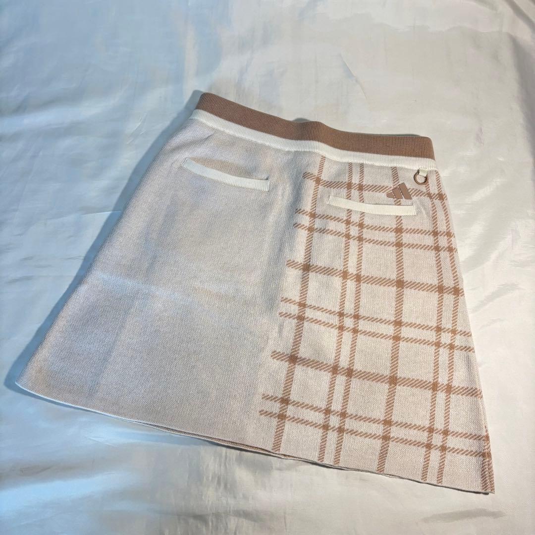 未使用adidasゴルフ　クラシックスタイルのセットアップ　ニット　スカート