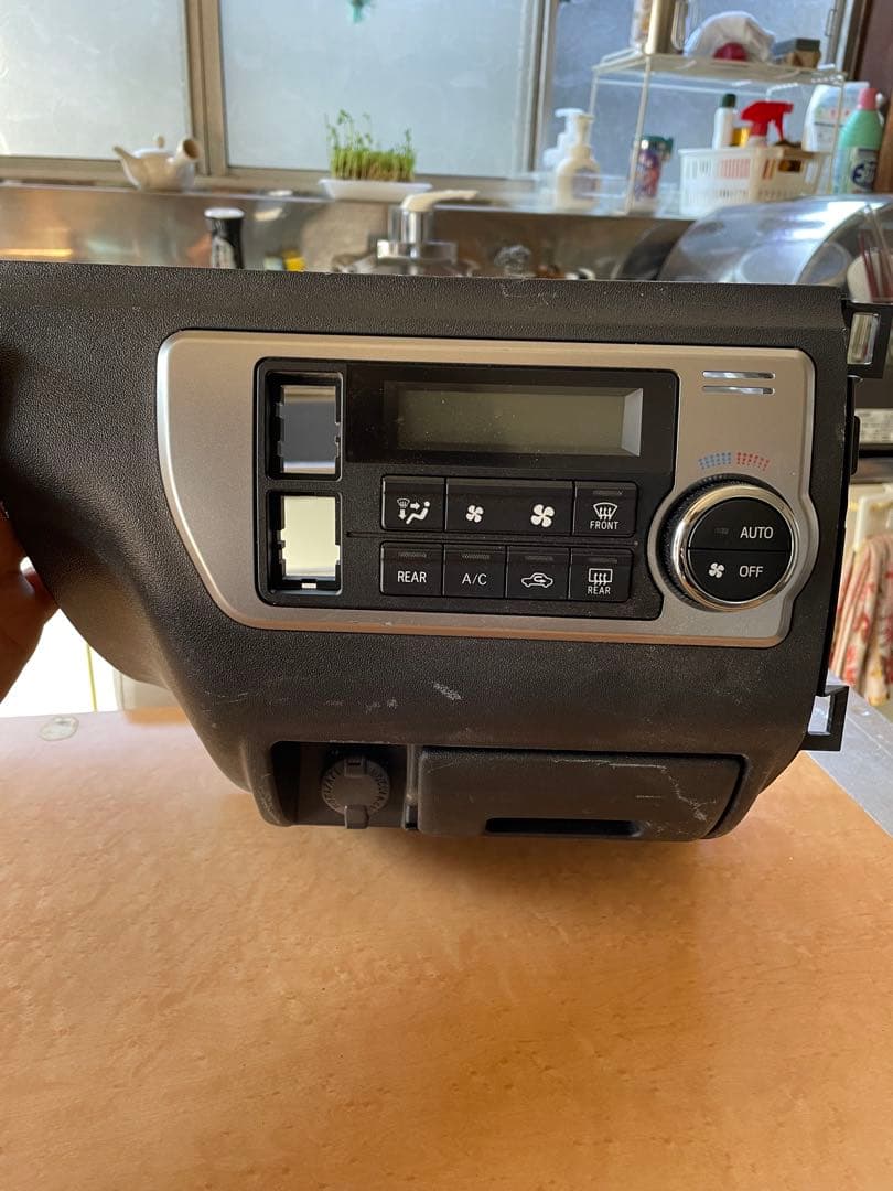 ハイエース　エアコンユニット