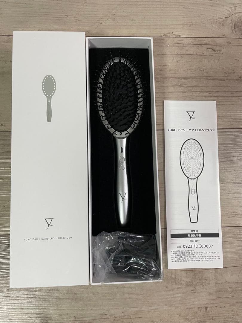 ファイテン　ＹＵＫＯデイリーケアLED健光浴ヘアブラシ新品同様