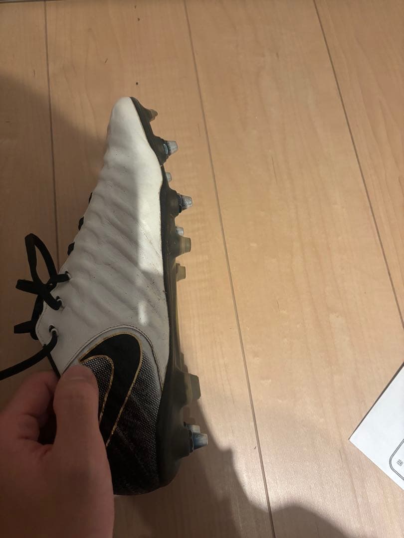サッカー スパイク ティエンポSG