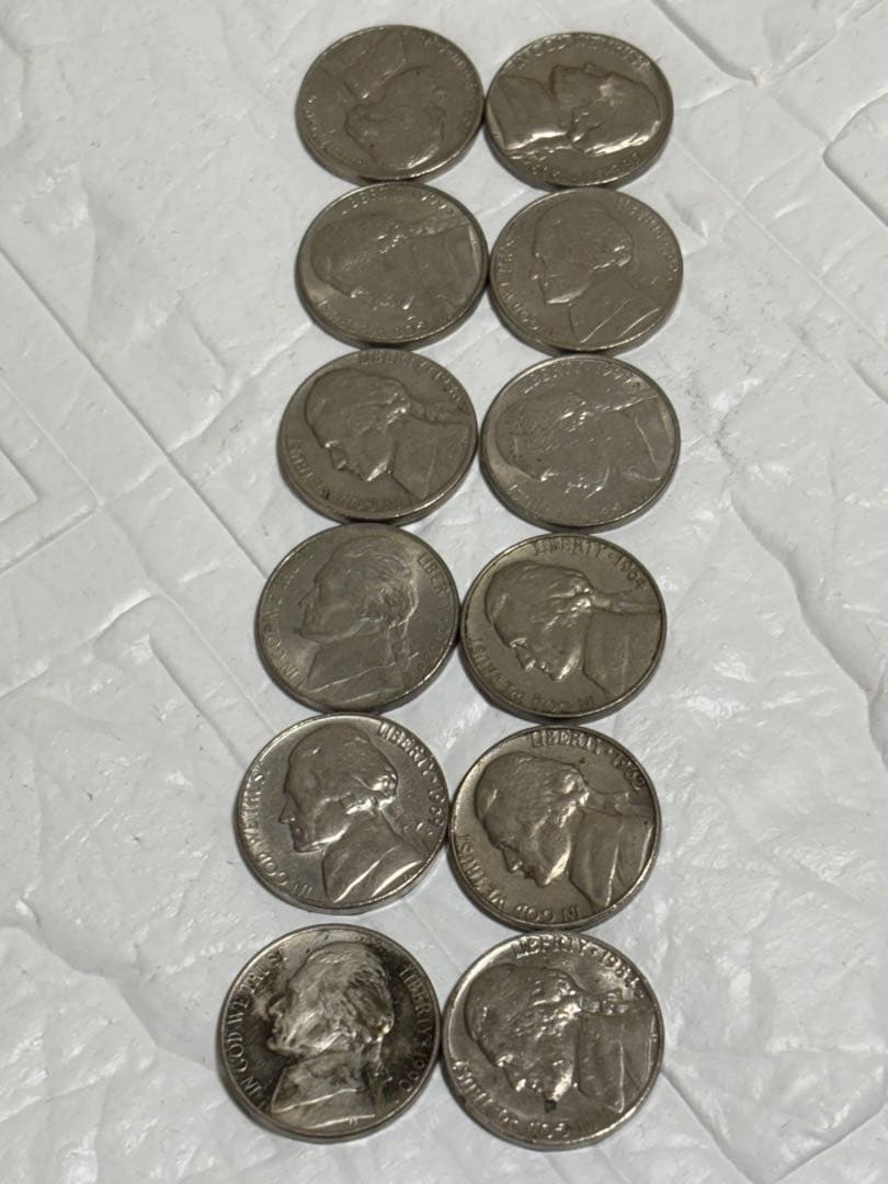 アメリカ5セント年数バラバラ