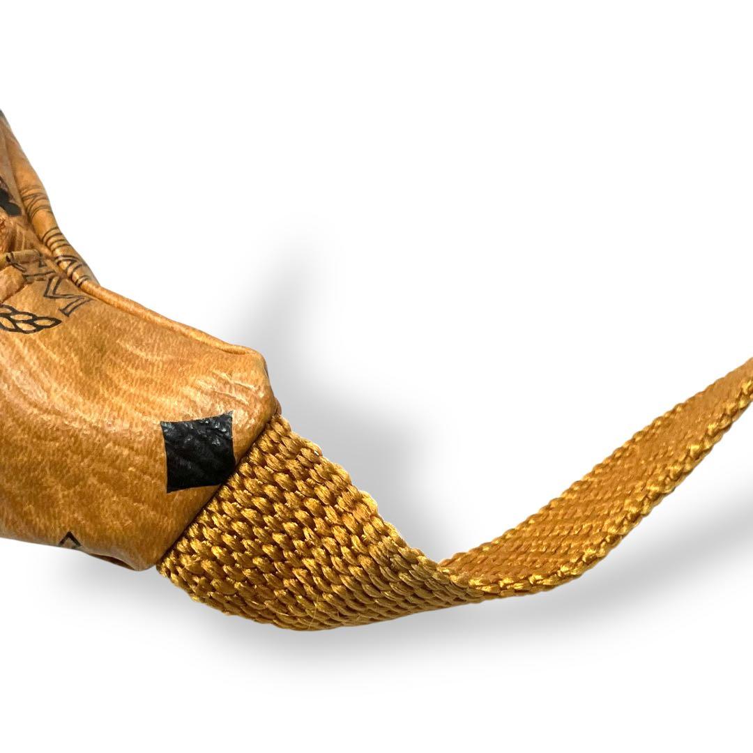 【美品】MCM エムシーエム　ボディバッグ　レザー　ヴィセトス柄　コニャック