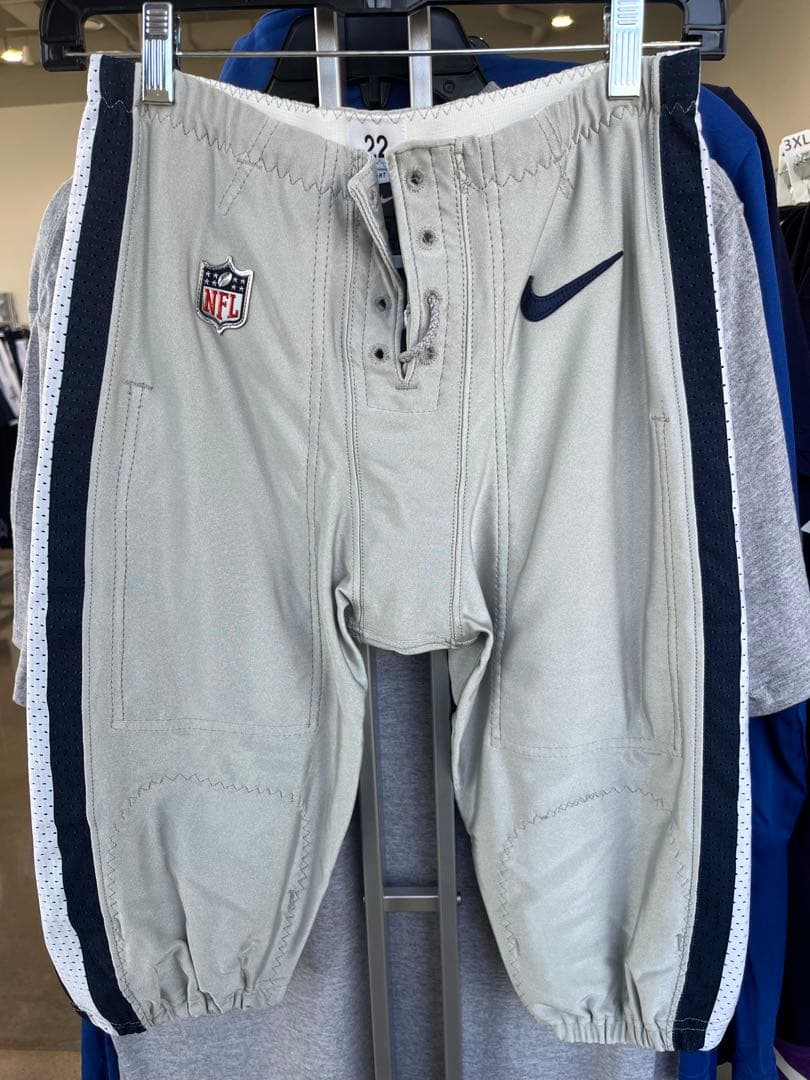 選手着用済み Nike NFL パンツ 36 ショート