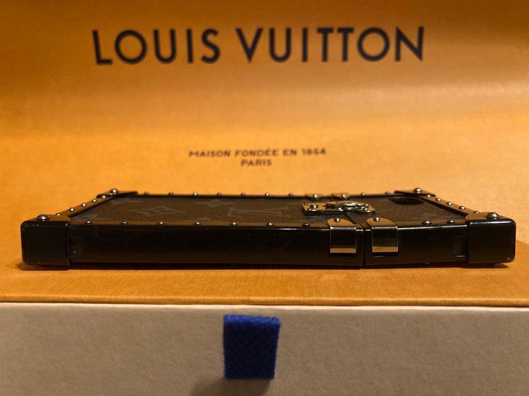 SK様 ルイヴィトン　iPhone SE2 iPhone8ケース