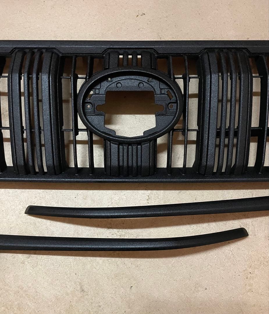 プラド150後期フロントグリル【カメラ無しチッピング➕マッドブラック塗装】