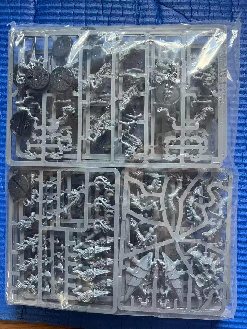 ウォーハンマー40,000 IMPERIUM プレミアム号 ティラニッド