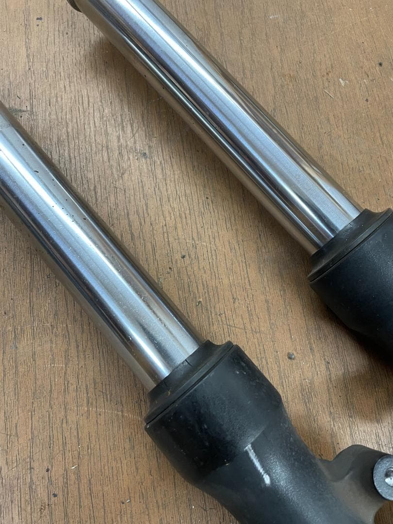 スズキバーグマン200（CH41A）フロントフォーク