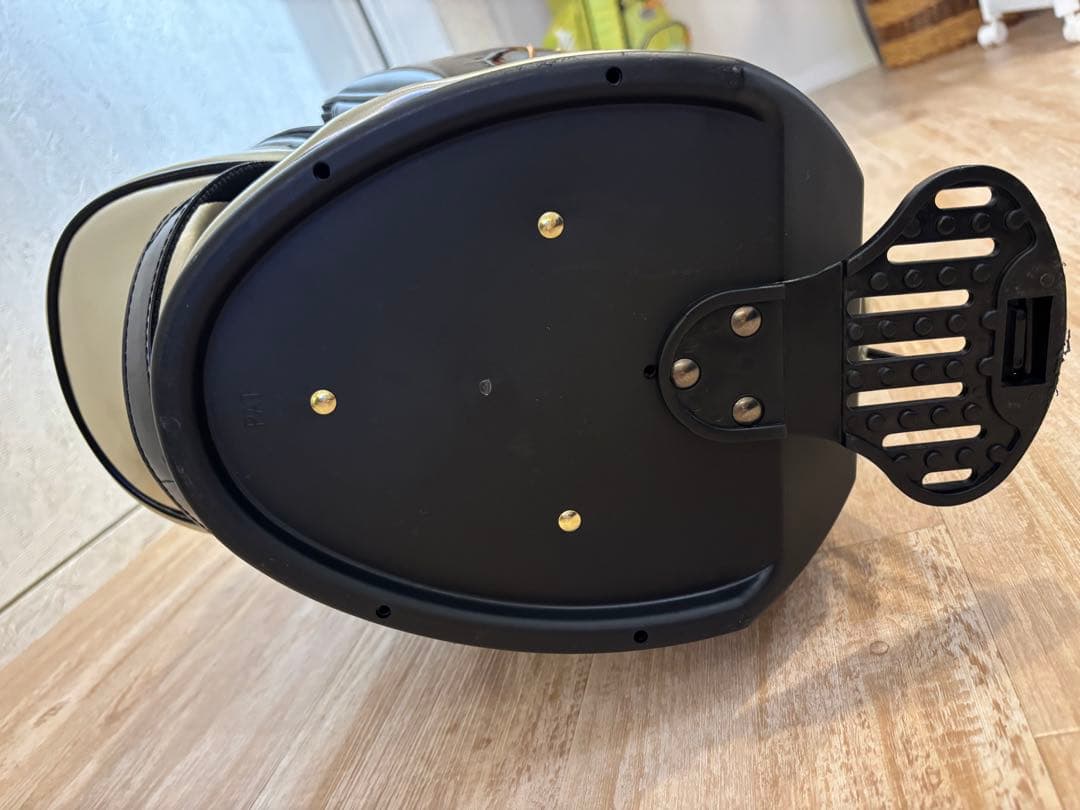 ムータマリン　シャンパンゴールドキャディーバック