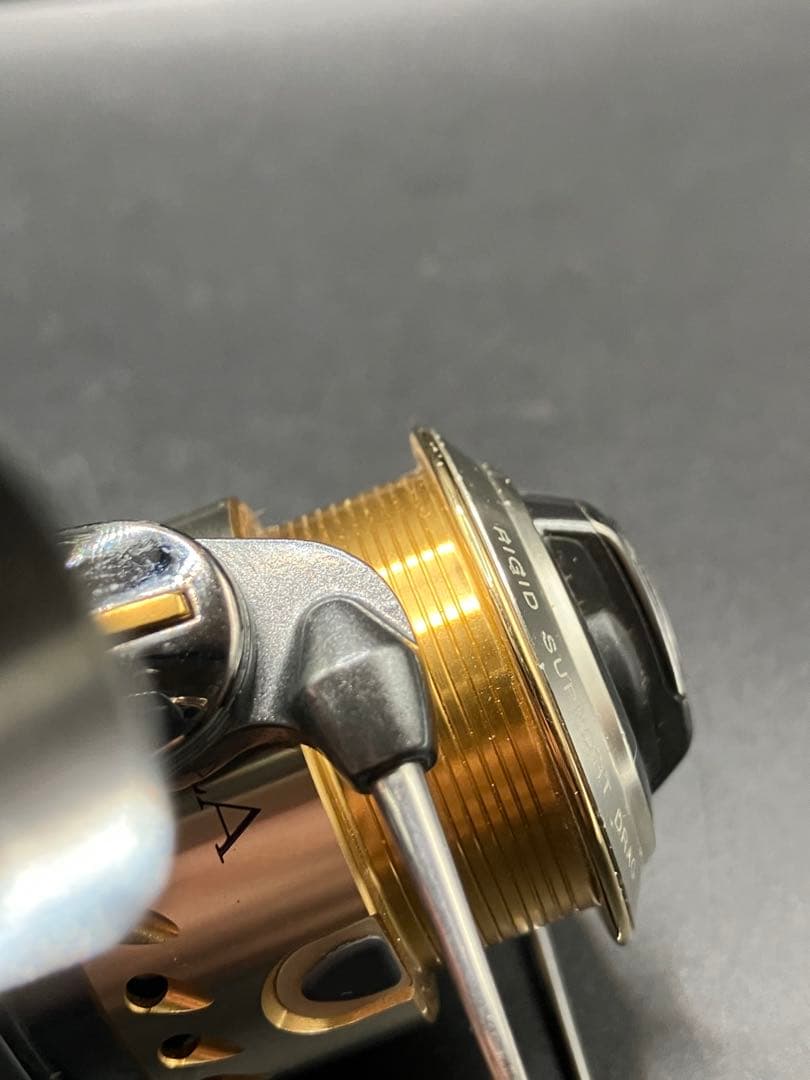 hs01 外観美品 シマノ 04 ステラ 1000S ハンドルなし