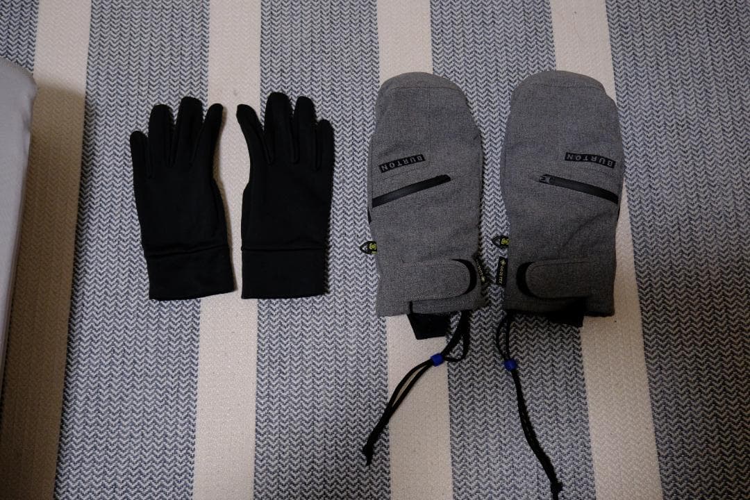 【美品】BURTON　ミトングローブ　グレー　Mサイズ　ゴアテックス素材