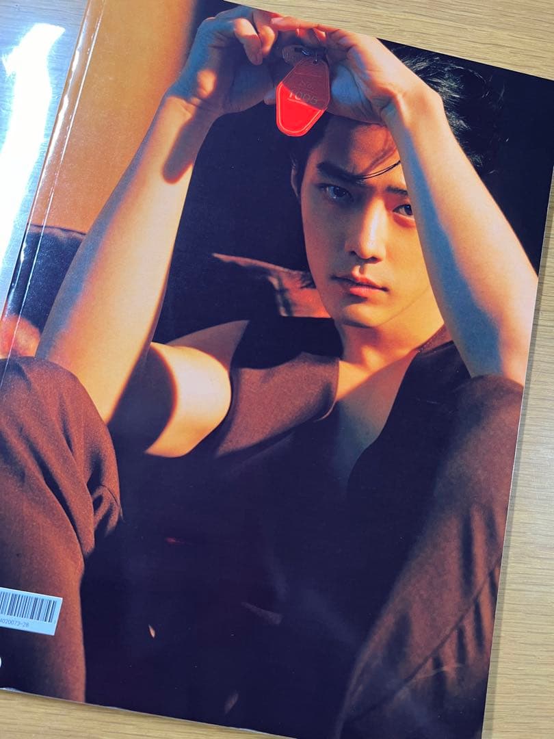 2024最新　肖戦写真集　智族GQ肖戦写真集　28p