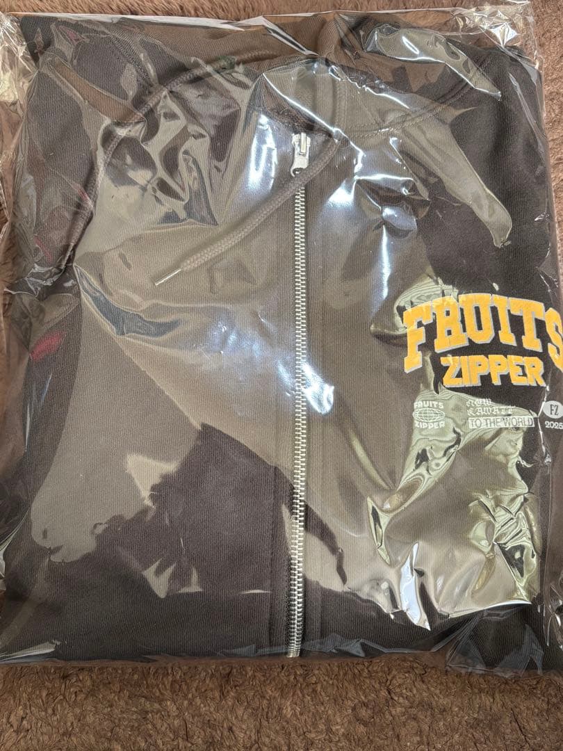 FRUITSZIPPER 早瀬ノエル パーカー 黒