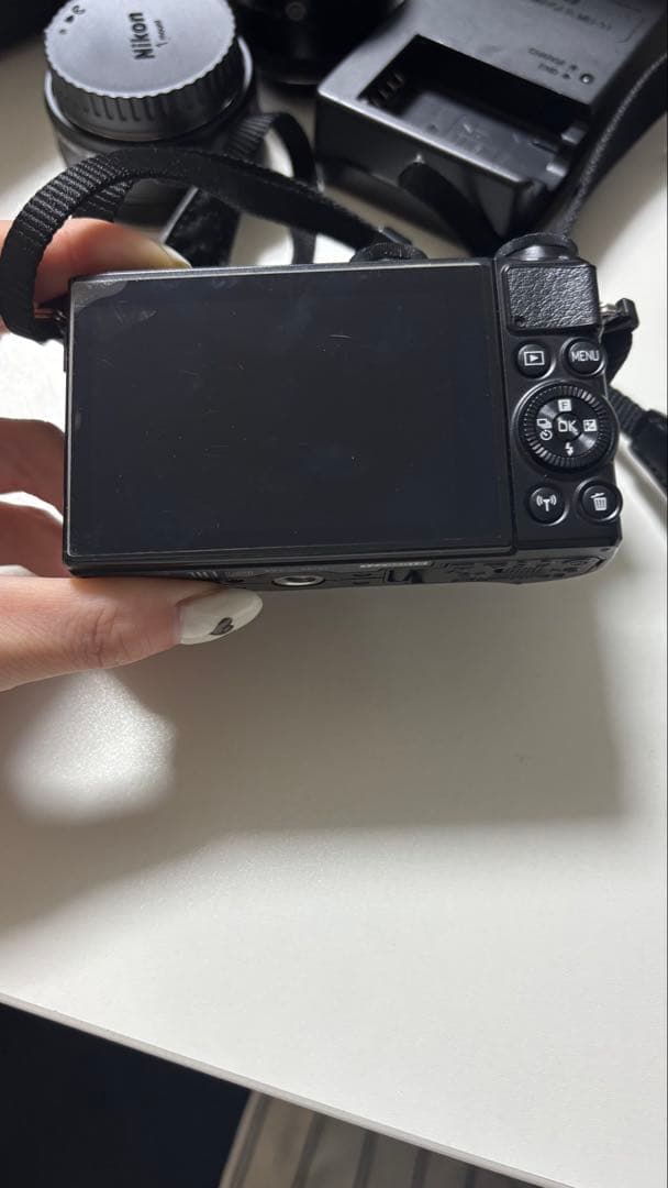 Nikon 1 J5 ミラーレスカメラ レンズ2本付き