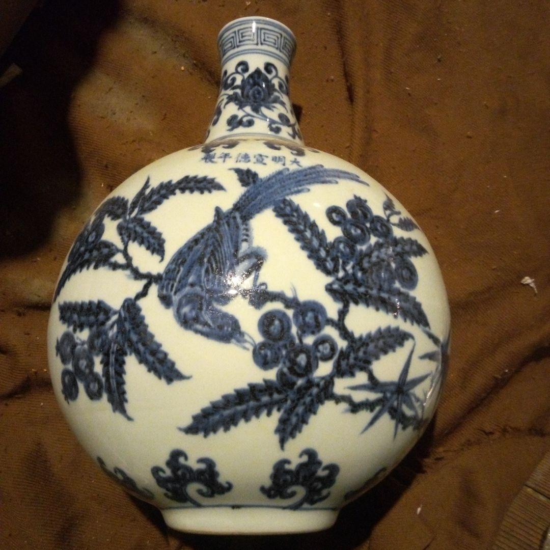 中国陶磁器　明宣徳　花鳥扁壺