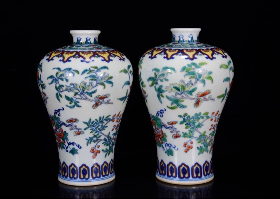 旧蔵　珍品　清国雍正時代の鬥彩三果 模様 梅瓶 　インテリア花瓶置物 インテリア
