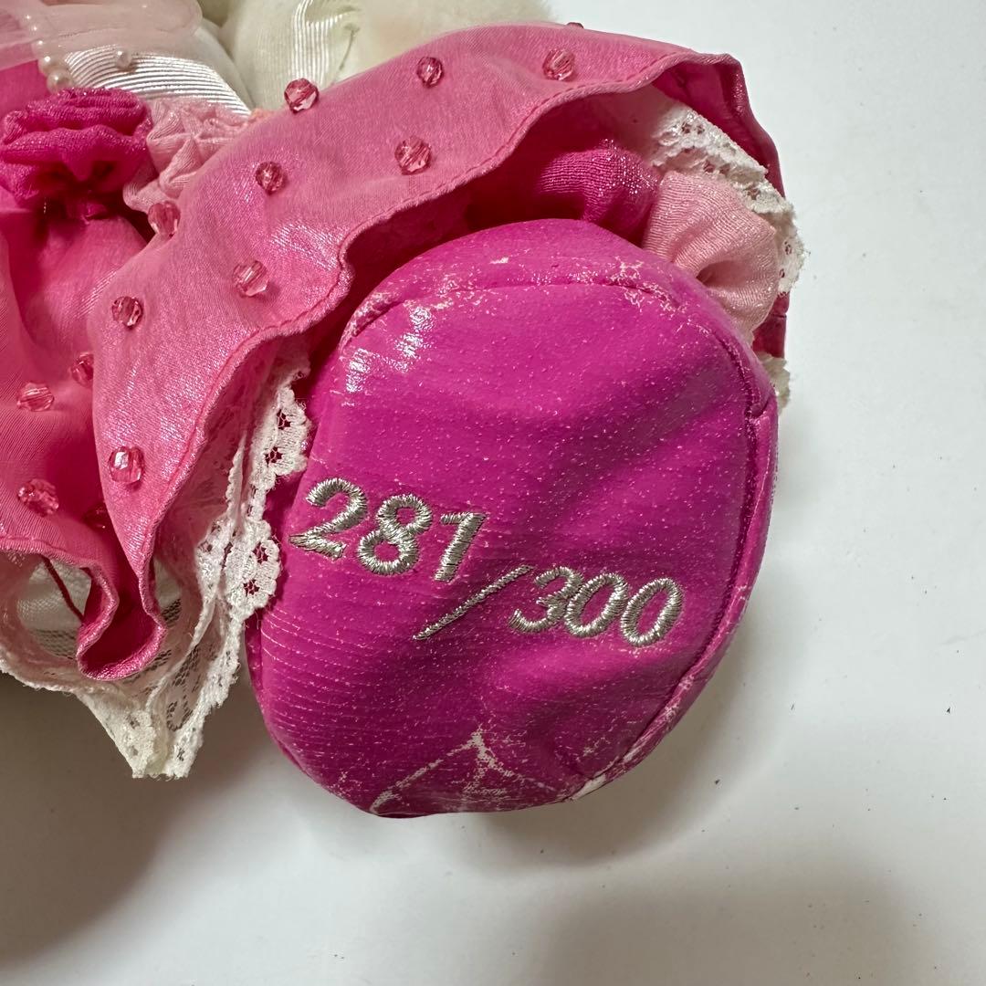 サンリオ　ハローキティ　30周年記念　特大ぬいぐるみ　300体限定　約40cm