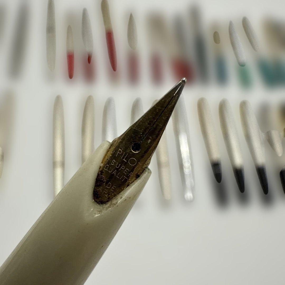 o*f様 まとめ売り　多色万年筆セット ３７本　ペン先金属多数