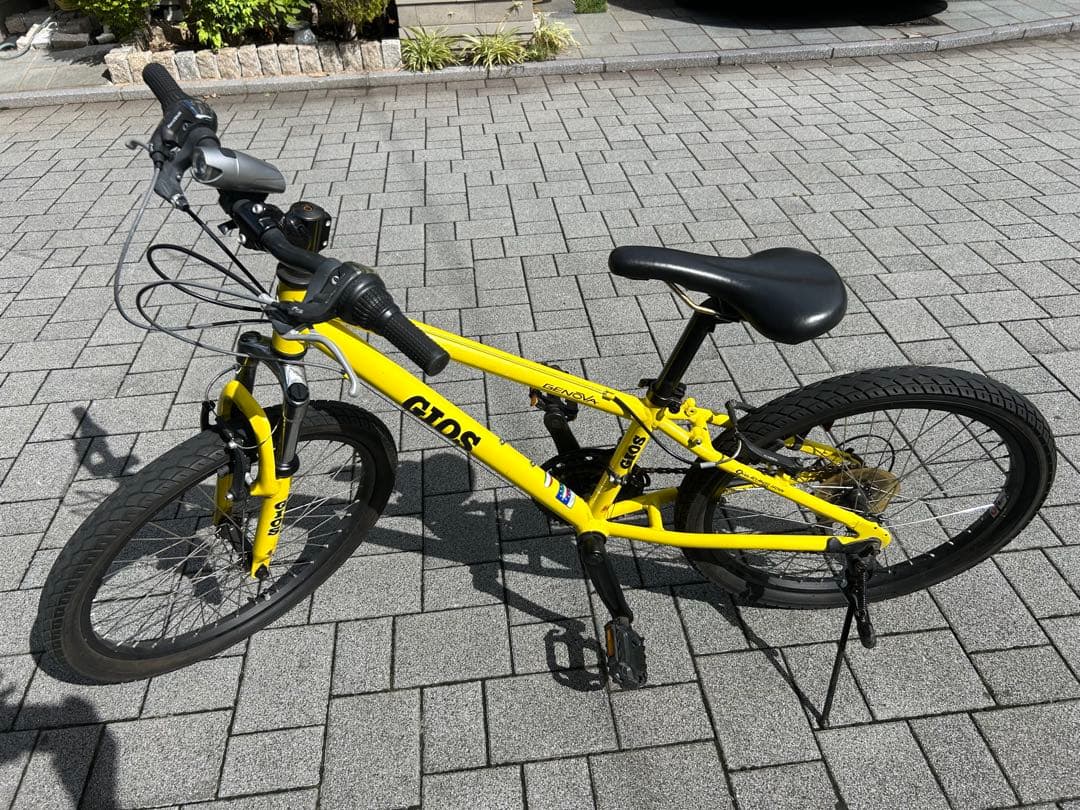 引取限定　GIOS ジオス ジェノア　22インチ　イエロー