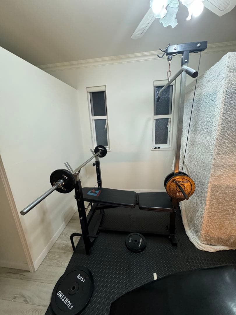 FIGHTING ROADベンチプレス　トレーニングベンチ バーベル付き