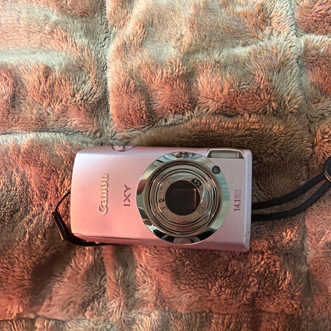 Canon キャノン IXY 10S イクシーピンク　デジカメ